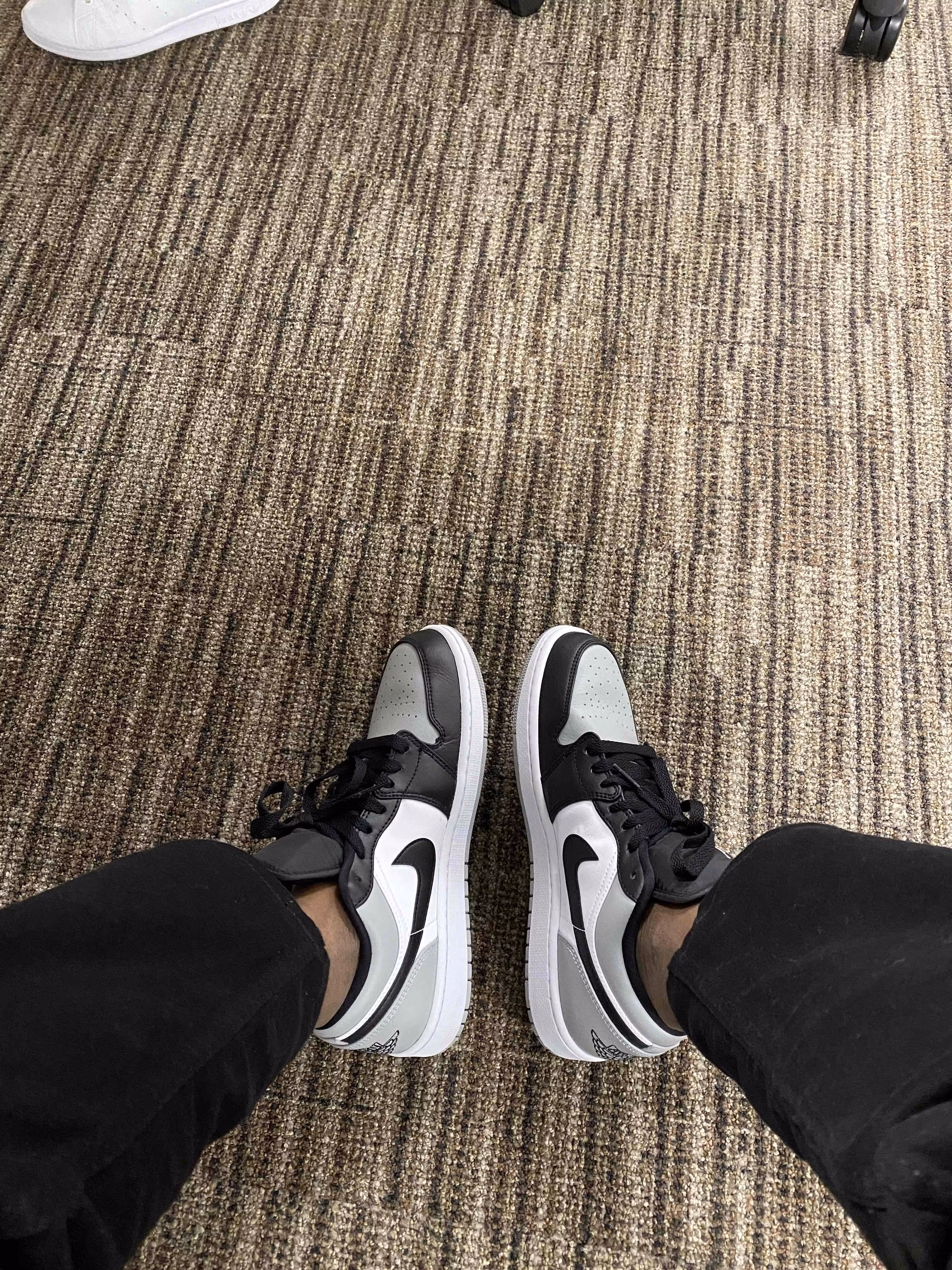 Air Jordan 1 Low 'Shadow Toe' 553558-052 Air Jordan 1 Low 'Shadow Toe' 553558-052